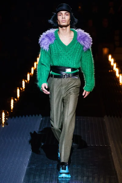 Look 26